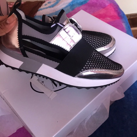 Steve Madden 6.5 - Picture 1 of 7